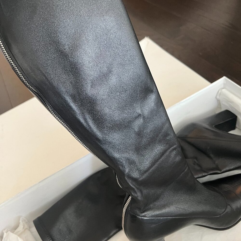 Balenciaga black leather boots sz 39 zipper back
